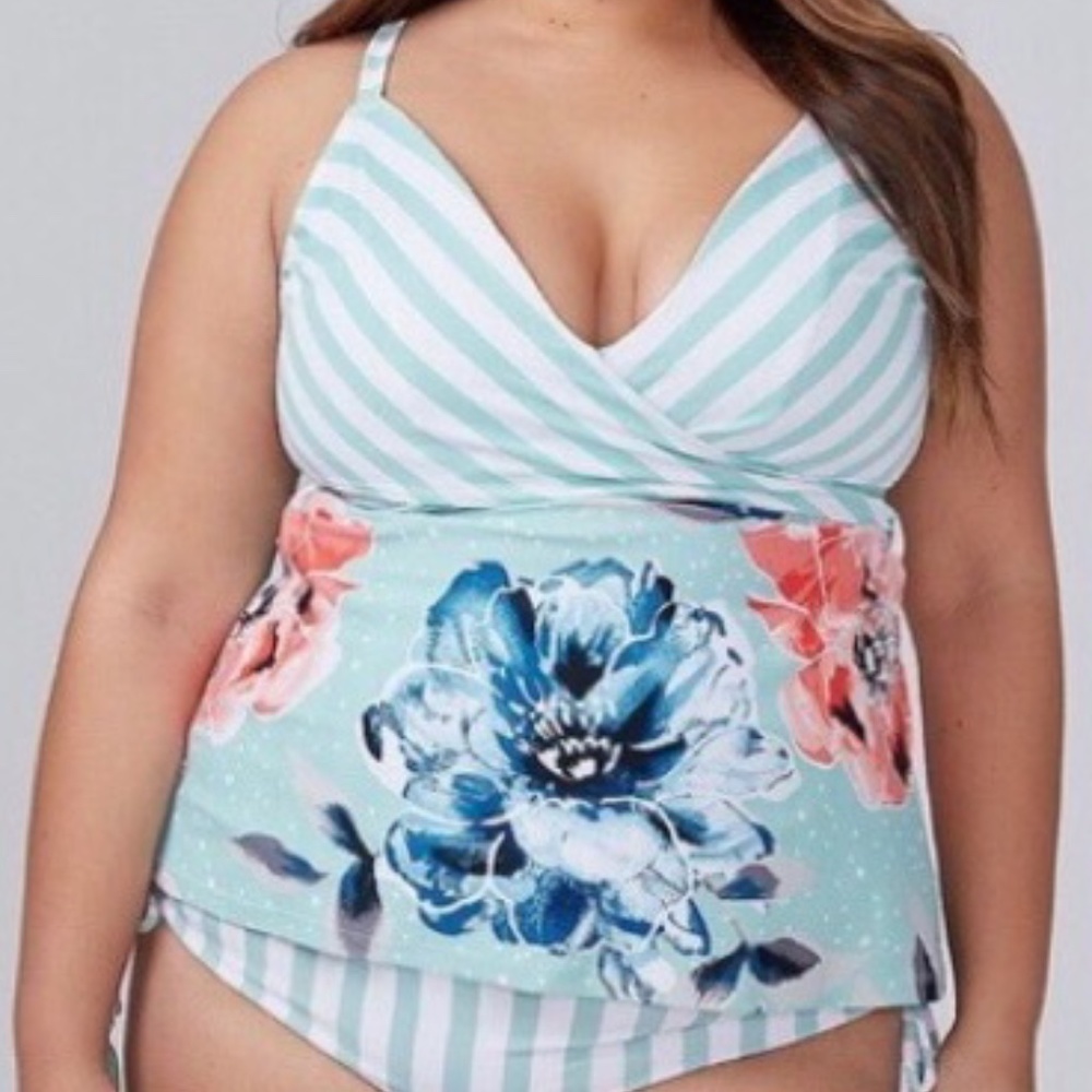 Cacique Swim striped floral tie wire free tankini